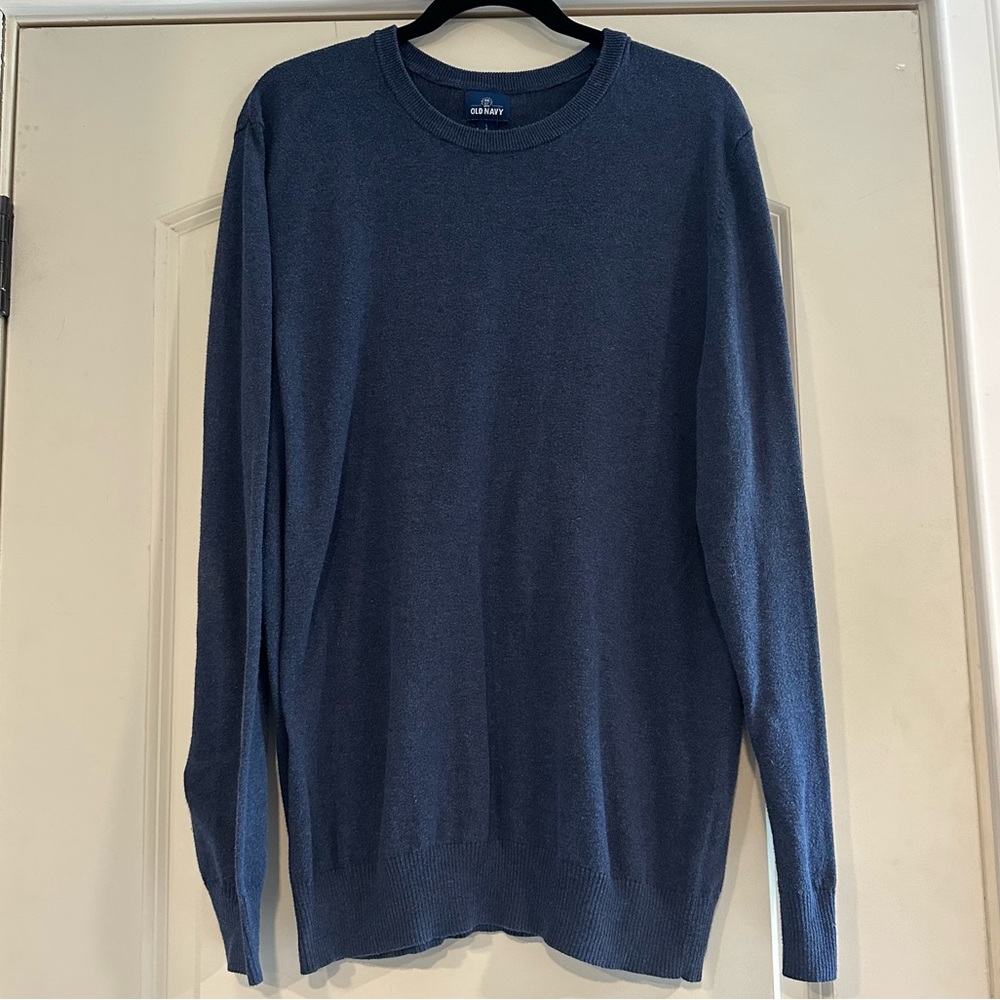 Old navy men’s sweater, navy